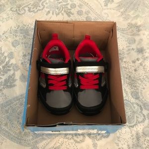 Stride Rite Made 2 Play “Dwyer”